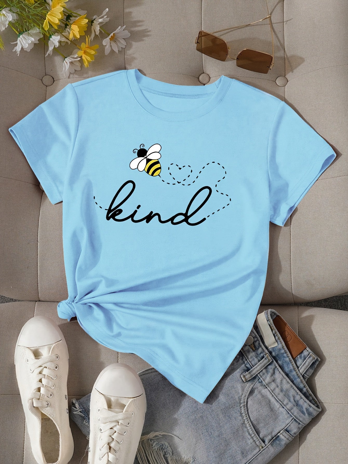 Women's Kind Letter Bee Print Casual Cotton T-Shirt