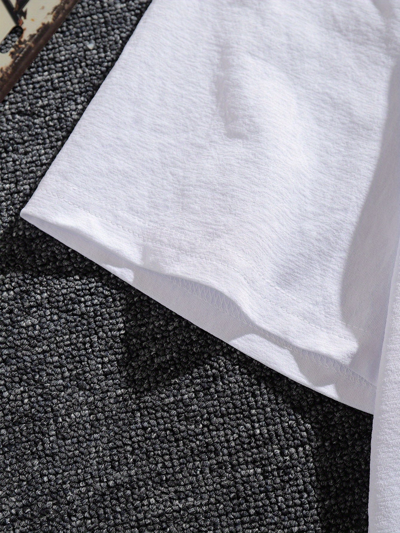 Chic Geometric Chicken Print Casual Crew Neck T-Shirt