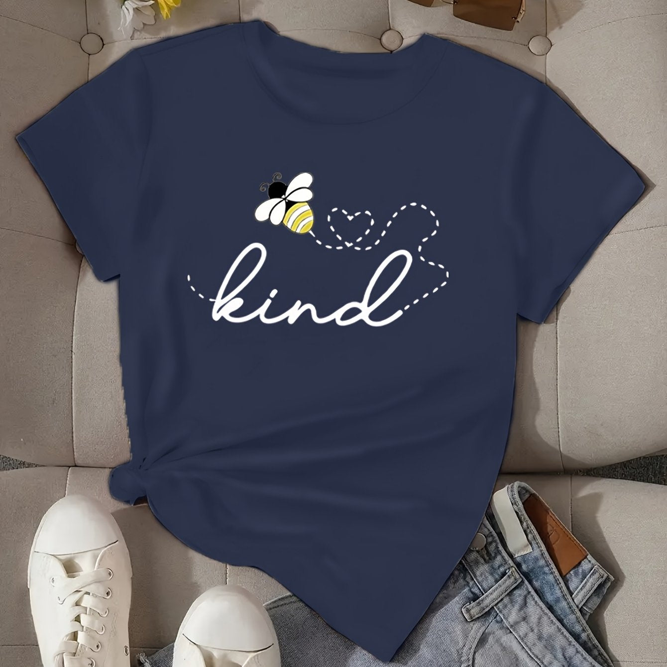 Women's Kind Letter Bee Print Casual Cotton T-Shirt