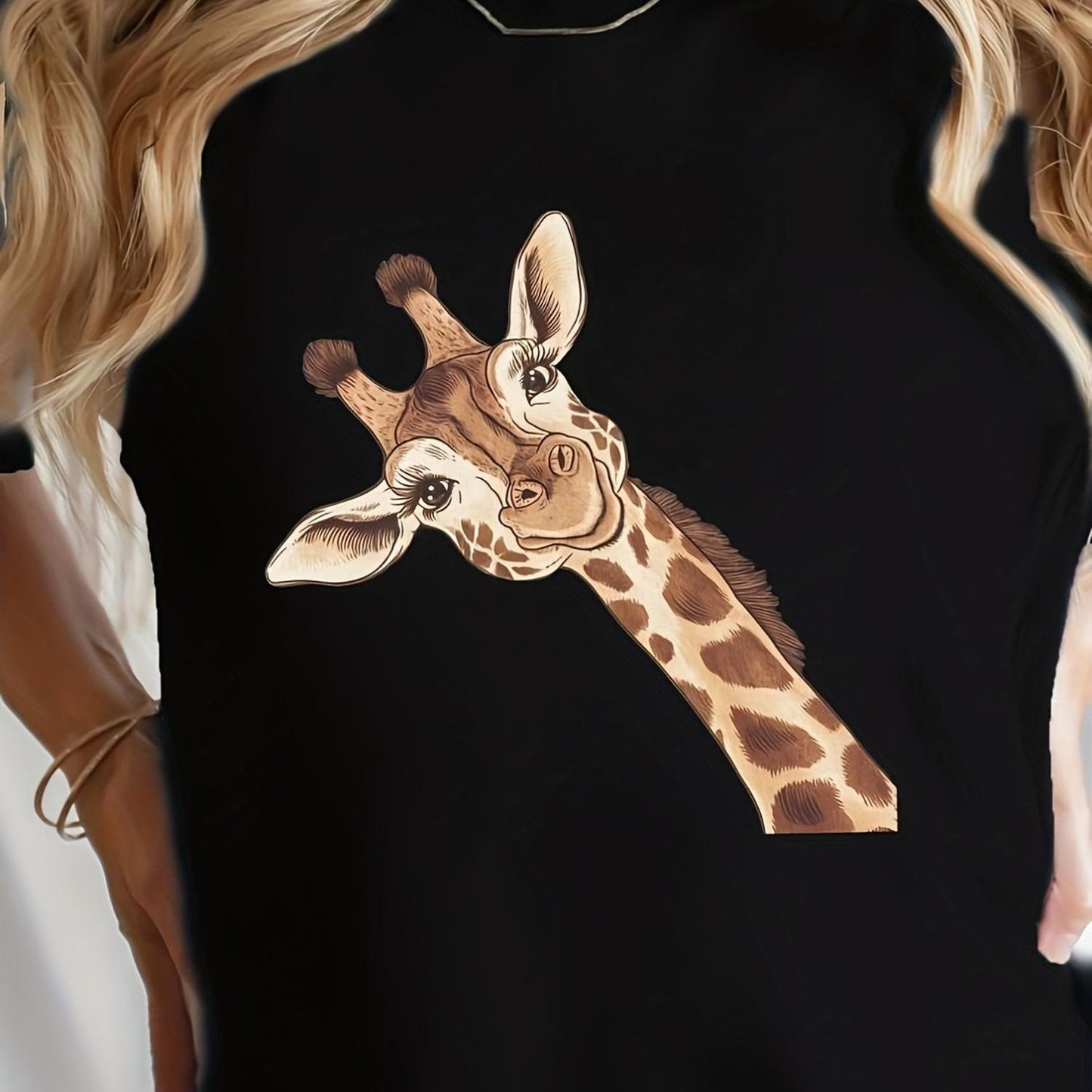 Giraffe Print Casual Round Neck T-Shirt for Women