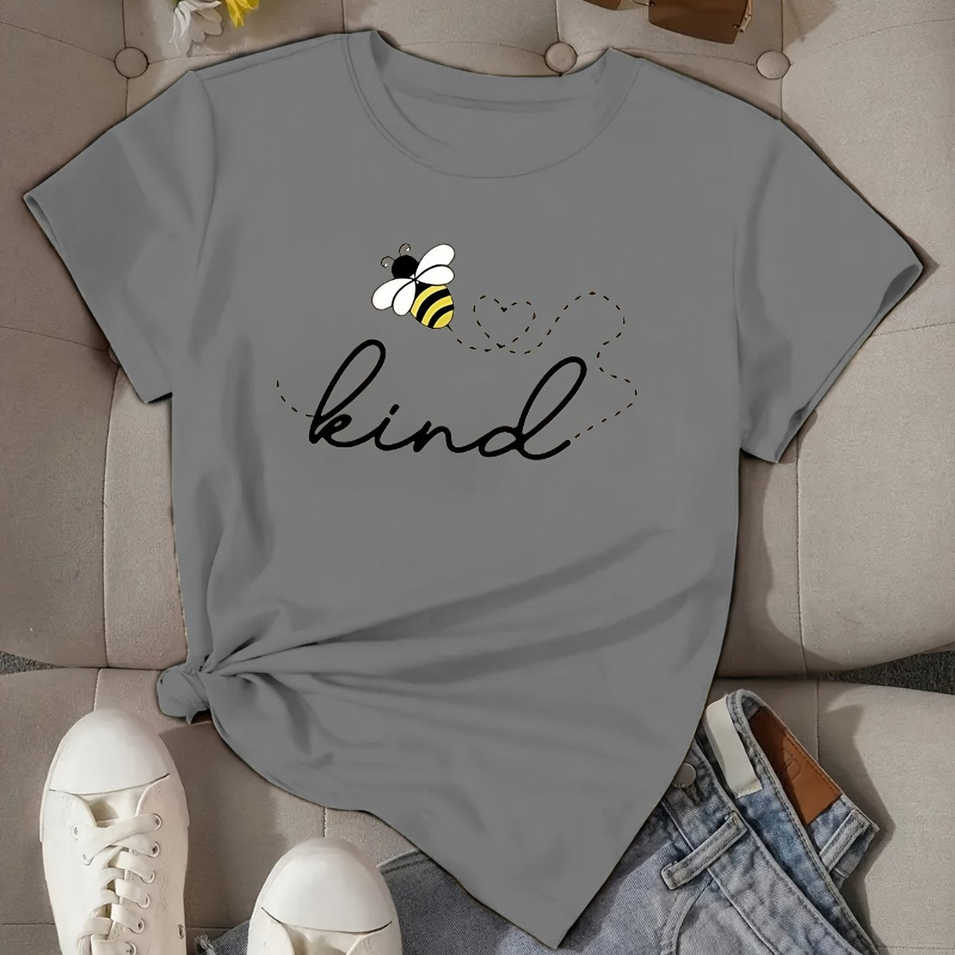 Women's Kind Letter Bee Print Casual Cotton T-Shirt