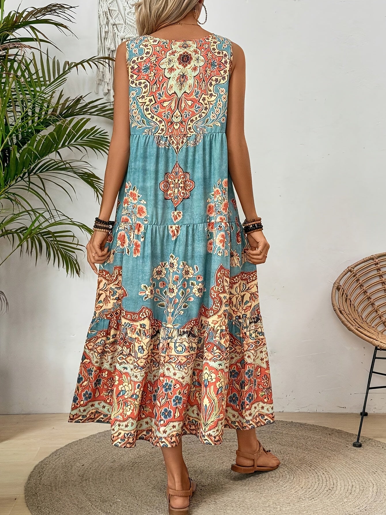 Women's Floral Print Sleeveless Maxi Dress for Summer Adventures
