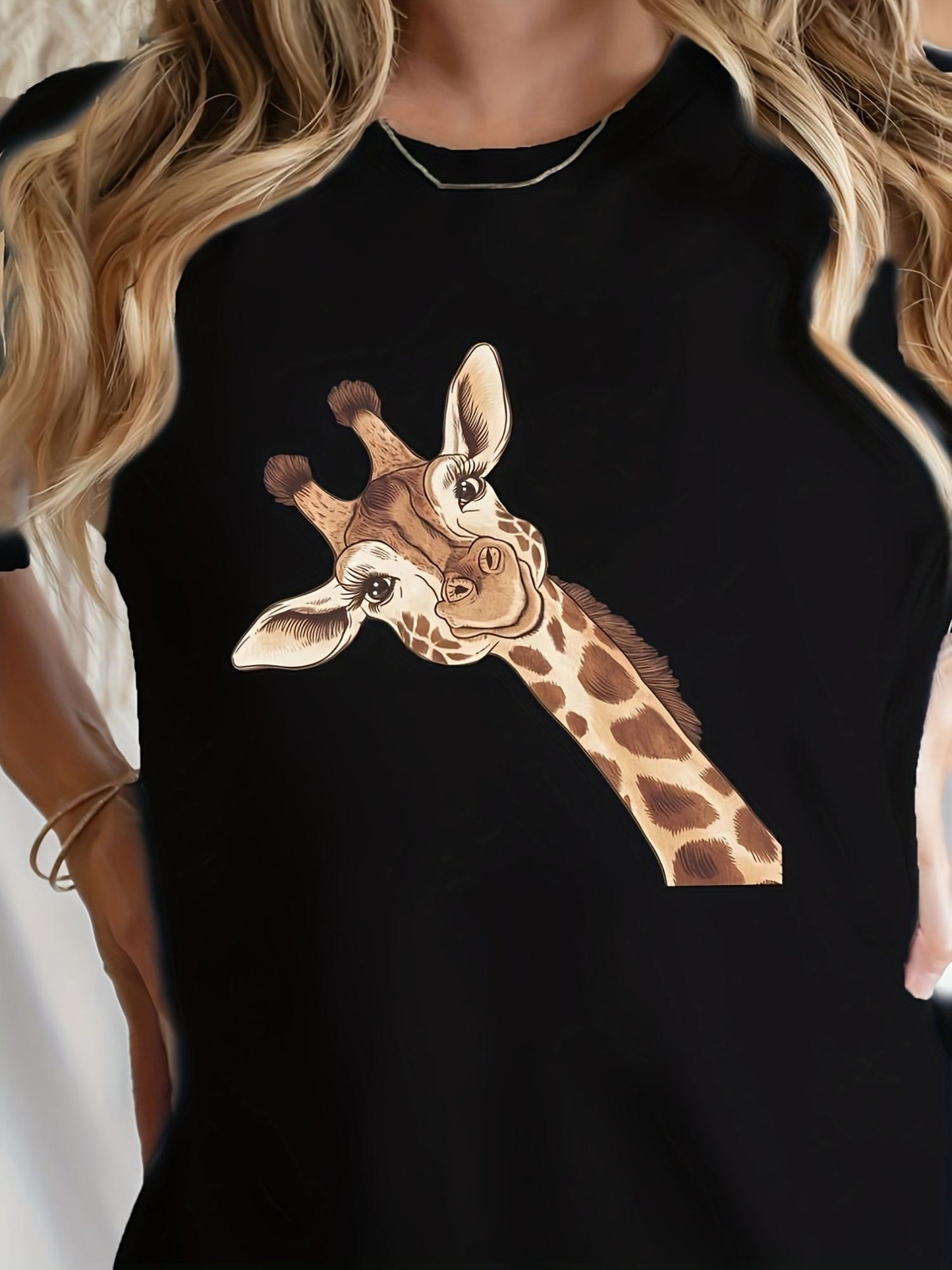 Giraffe Print Casual Round Neck T-Shirt for Women